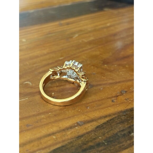 Vintage 14K Gold Electroplated Bow Shaped Cubic Zirconia Ring Size 9 Statements - Picture 6 of 14